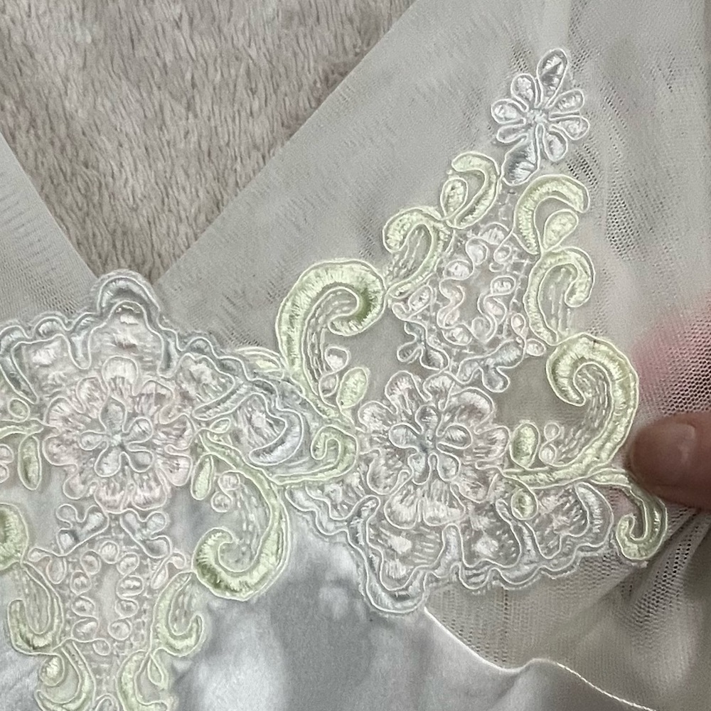 Bridal Delicates Lace Bodice Ivory Satin Maxi NightGown & Robe Sz M Honeymoon - Picture 7 of 16